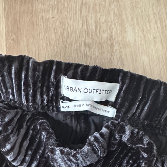 Urban Outfitters Black Velvet Flared Pants sz M - Picture 2 of 4